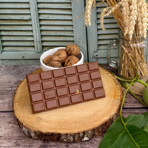 Tablette de chocolat au lait et noix - Ferme Les 2 Noix'elles à Mainzac en Charente