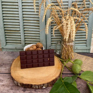 Tablette chocolat noir et noix - Ferme Les 2 Noix'elles à Mainzac en Charente