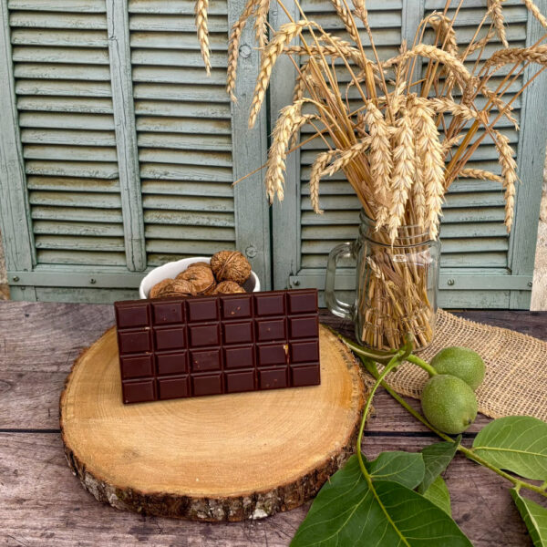 Tablette chocolat noir et noix - Ferme Les 2 Noix'elles à Mainzac en Charente